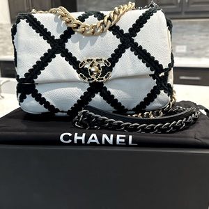 Cross body bag. Good condition